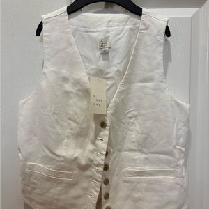 a new day White Linen Button Vest